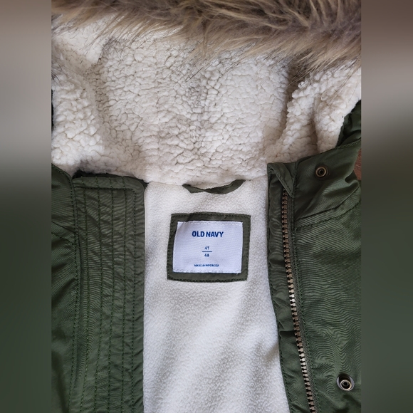 Girls Old Navy Sherpa-Lined Parka Coat 4T - Picture 3 of 4